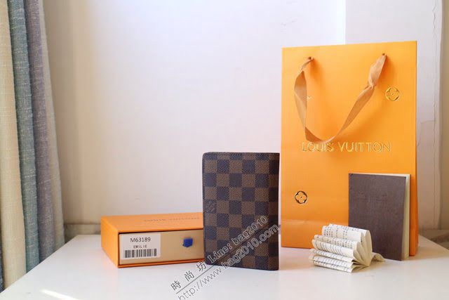 lv護照夾 M64411 櫻花護照夾 lv棋盤格護照套  lvqb1278